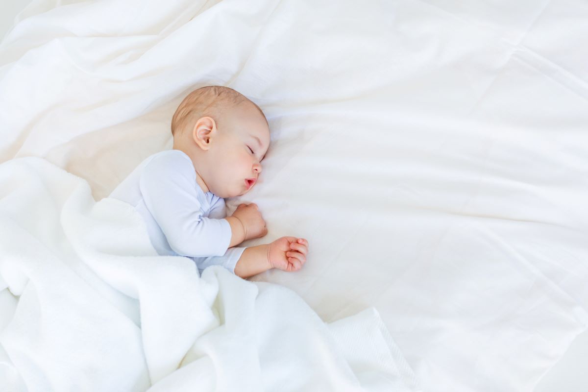 Ourson Tapoteur Pour Bébé – Peluche Apaisante Avec Télécommande – 3 Modes De Tapotements – Rose