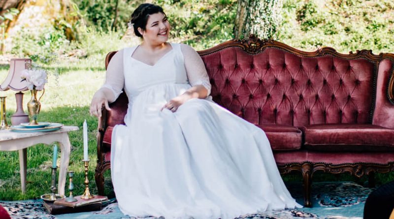 flavie collection - robe de mariée sur mesure grande taille en soie plumetis et dentelle - créatrice lyon