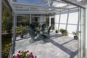 agrandir sa maison avec une véranda
