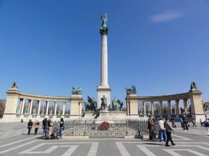 place-des-heros-budapest