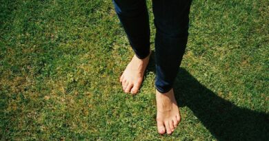 bienfait marcher pieds nus